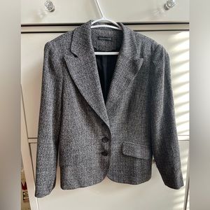 Beautifully tailored grey blazer